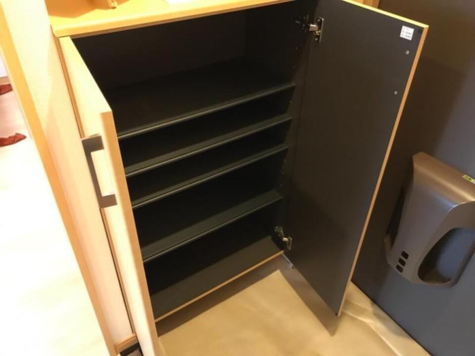シューズボックス