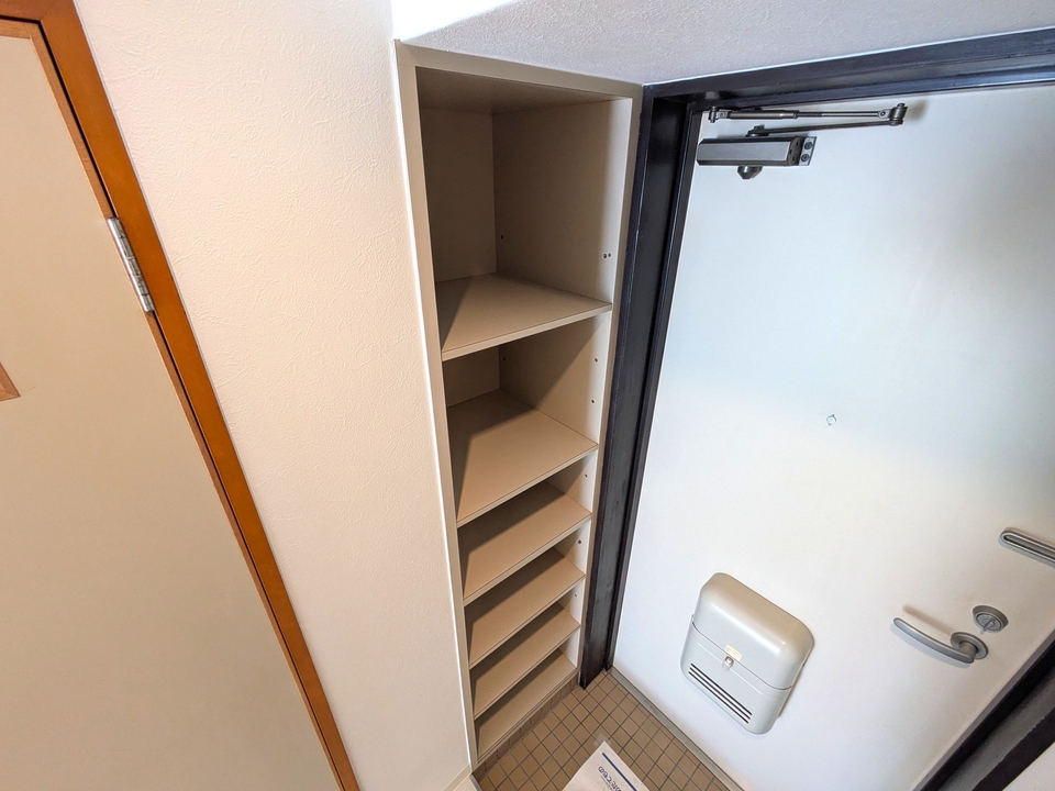 シューズボックス