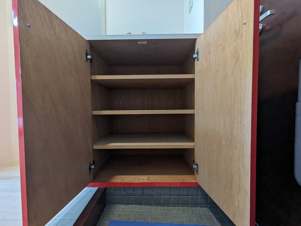 シューズボックス