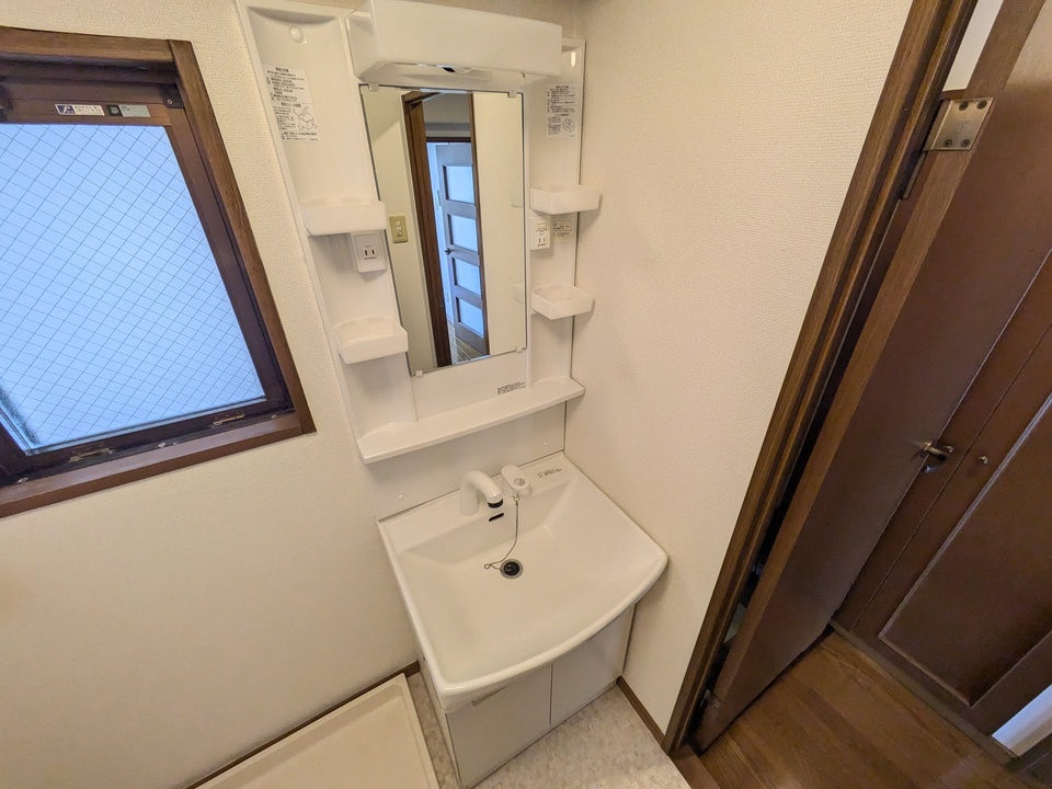 シャワー付洗面化粧台