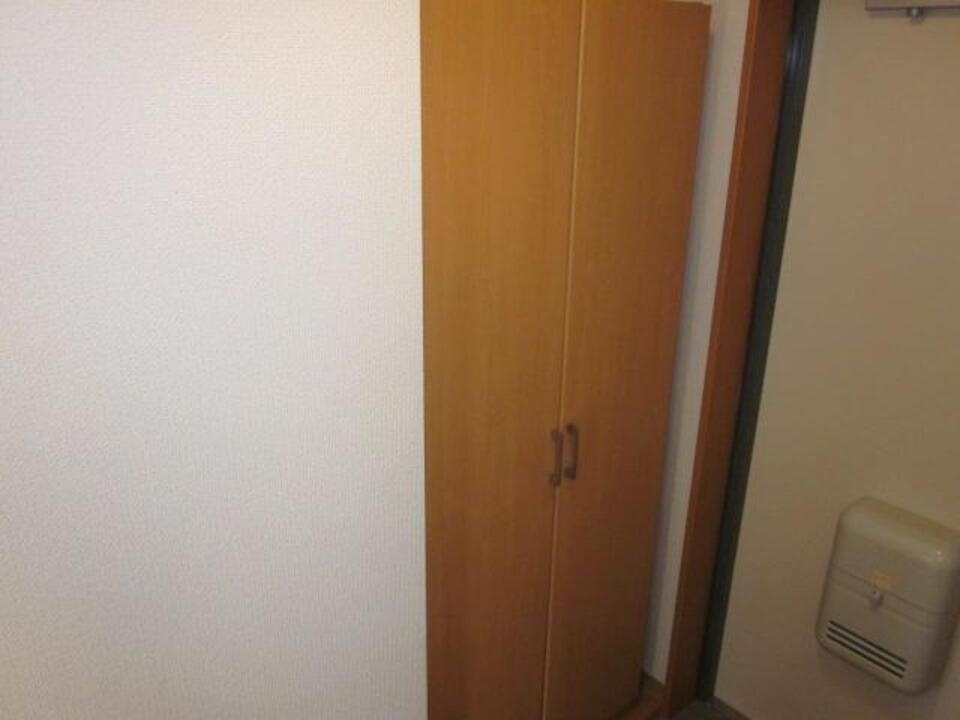 シューズボックス