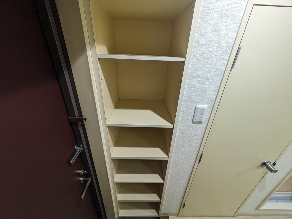 シューズボックス