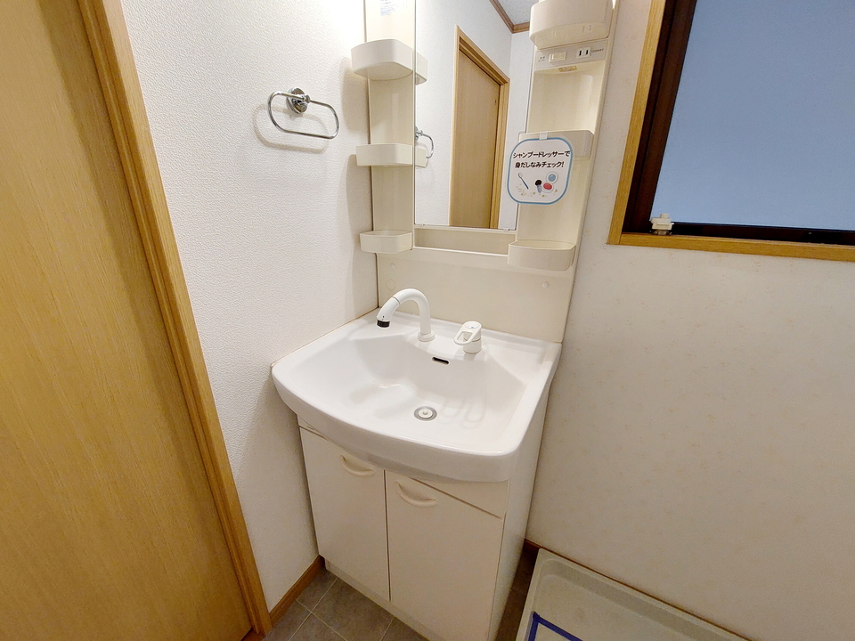シャワー付洗面化粧台