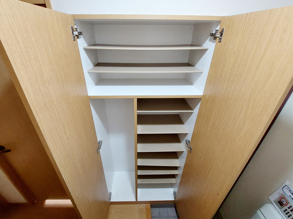 シューズボックス