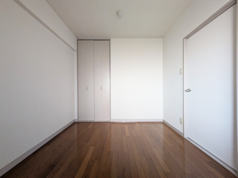 洋室（北東側）