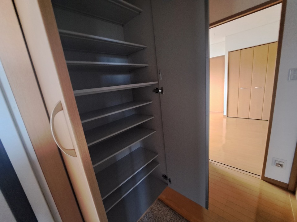 シューズボックス