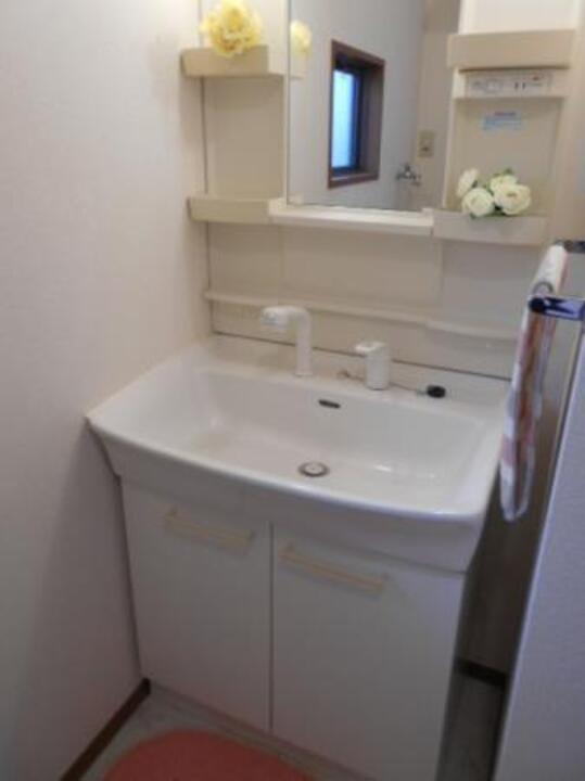 シャワー付洗面化粧台