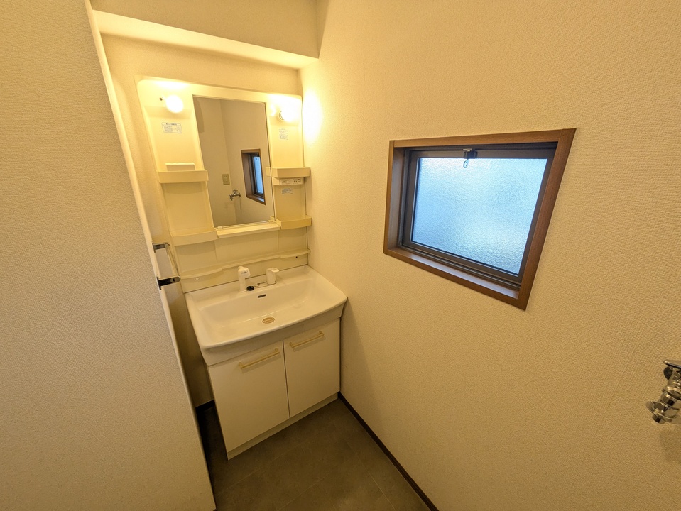 シャワー付洗面化粧台