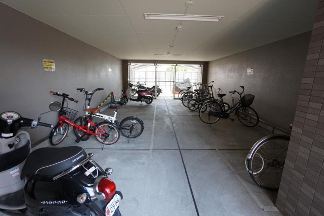 駐輪場