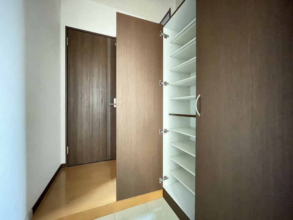 シューズボックス