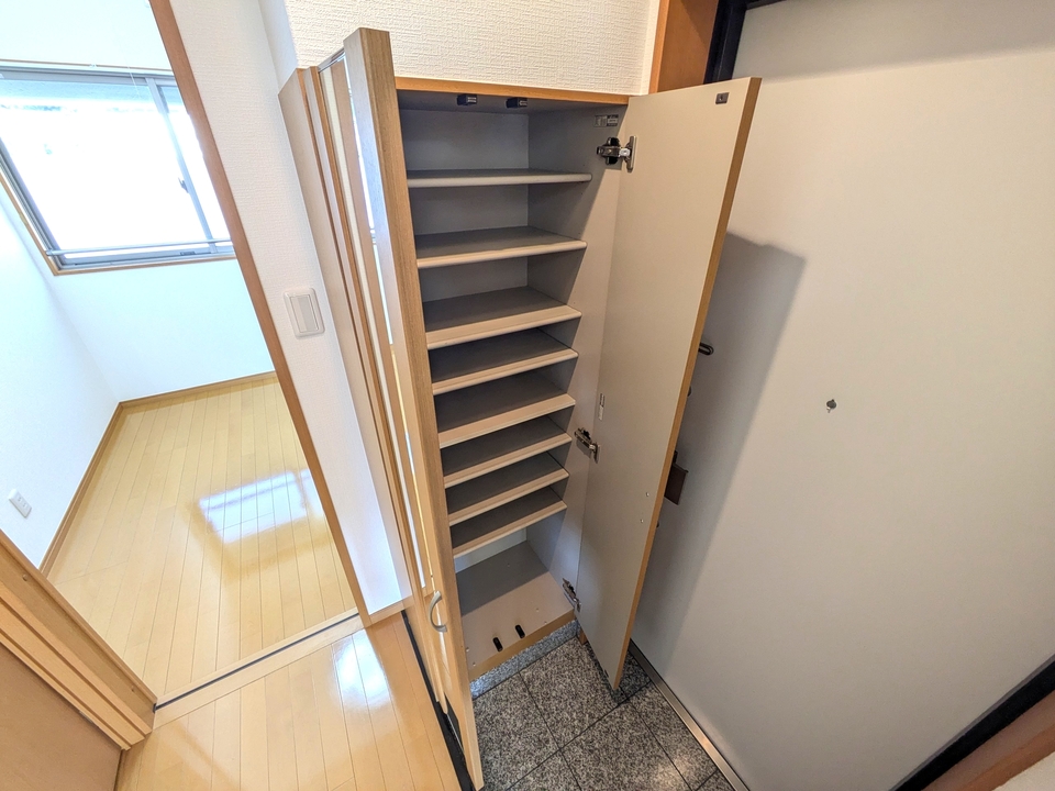 シューズボックス