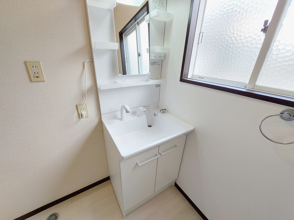 シャワー付洗面化粧台