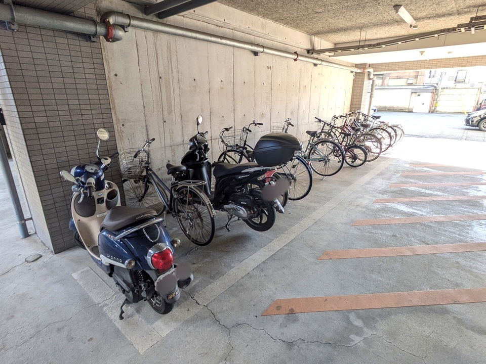 駐輪場