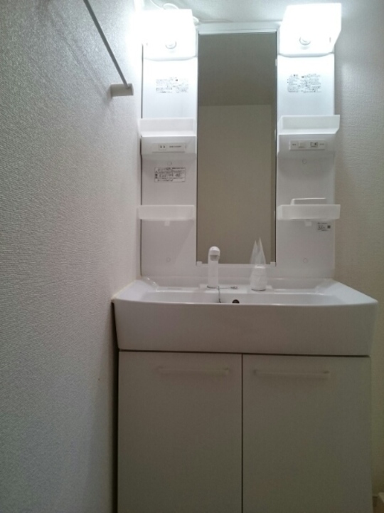 シャワー付洗面化粧台
