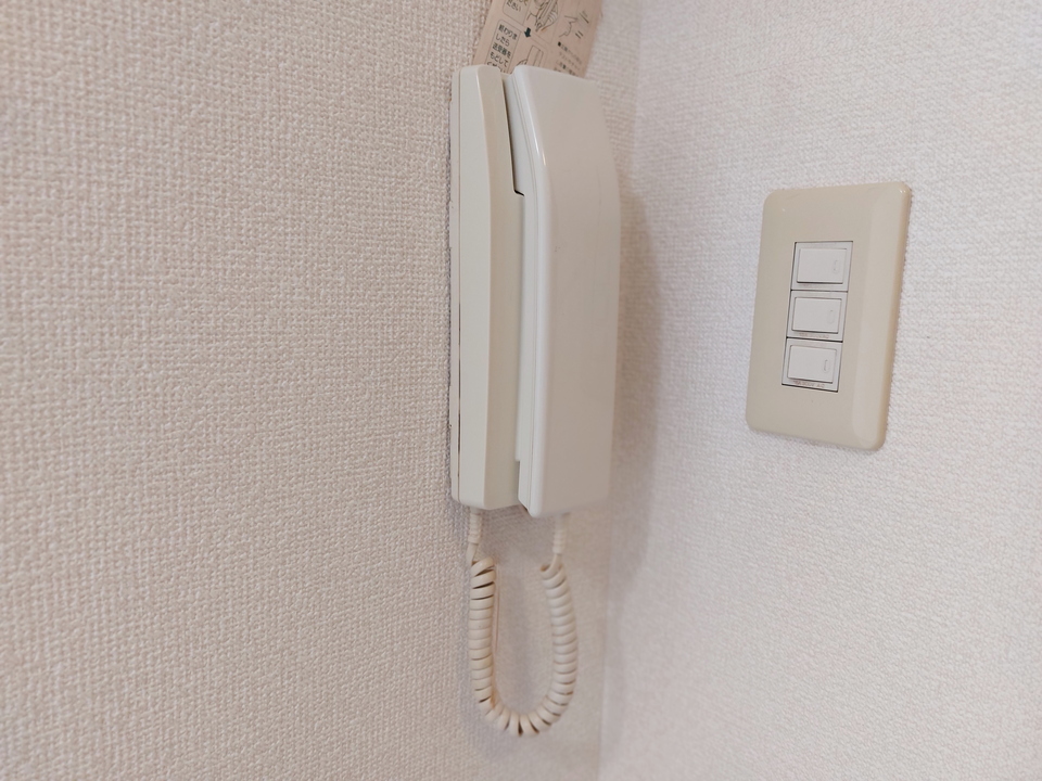 インターホン