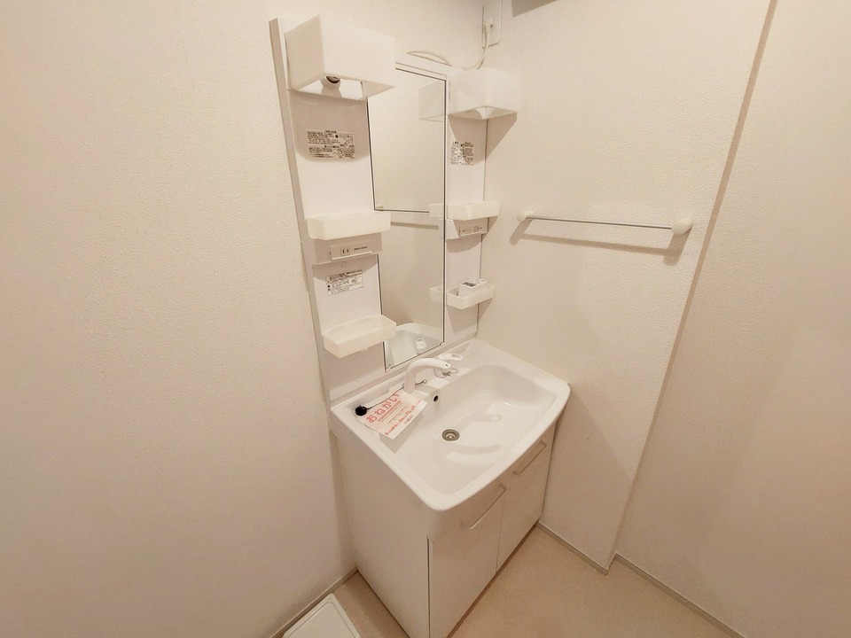 シャワー付洗面化粧台