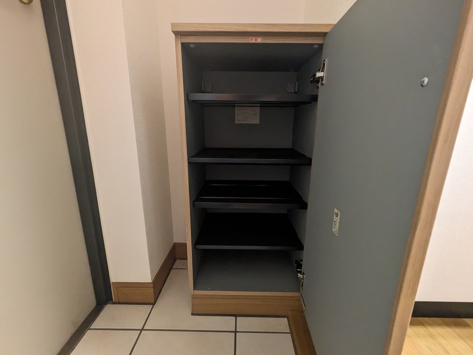 シューズボックス