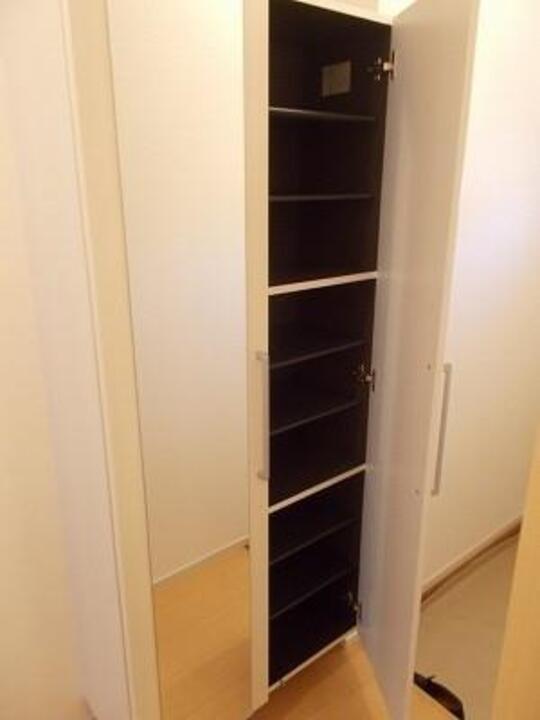 シューズボックス