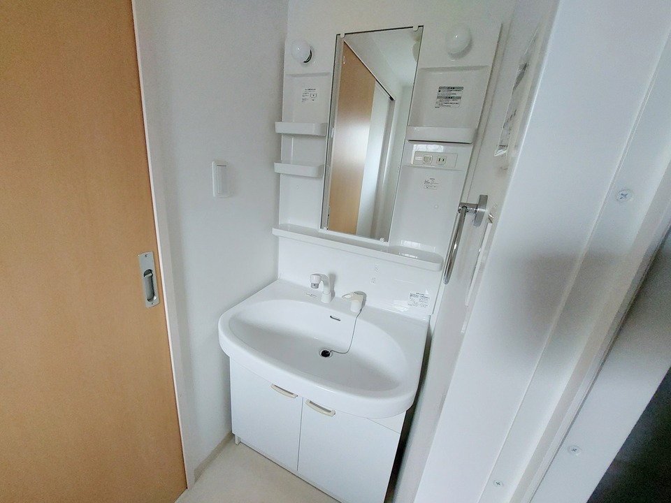 シャワー付洗面化粧台