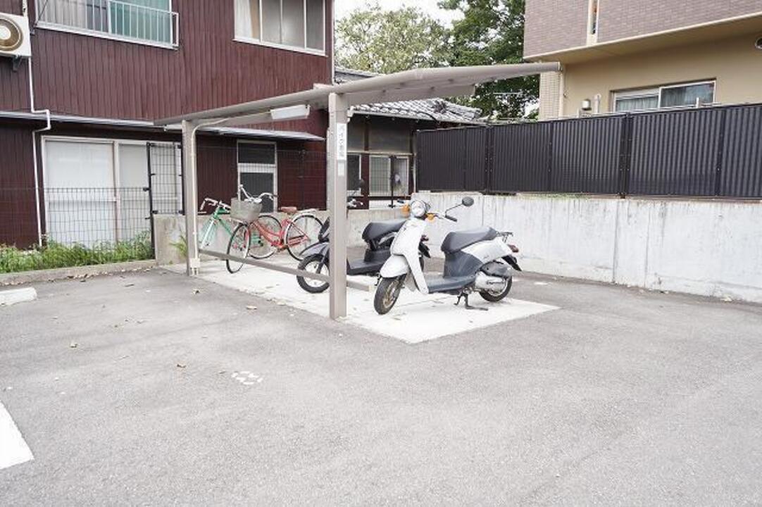 駐輪場