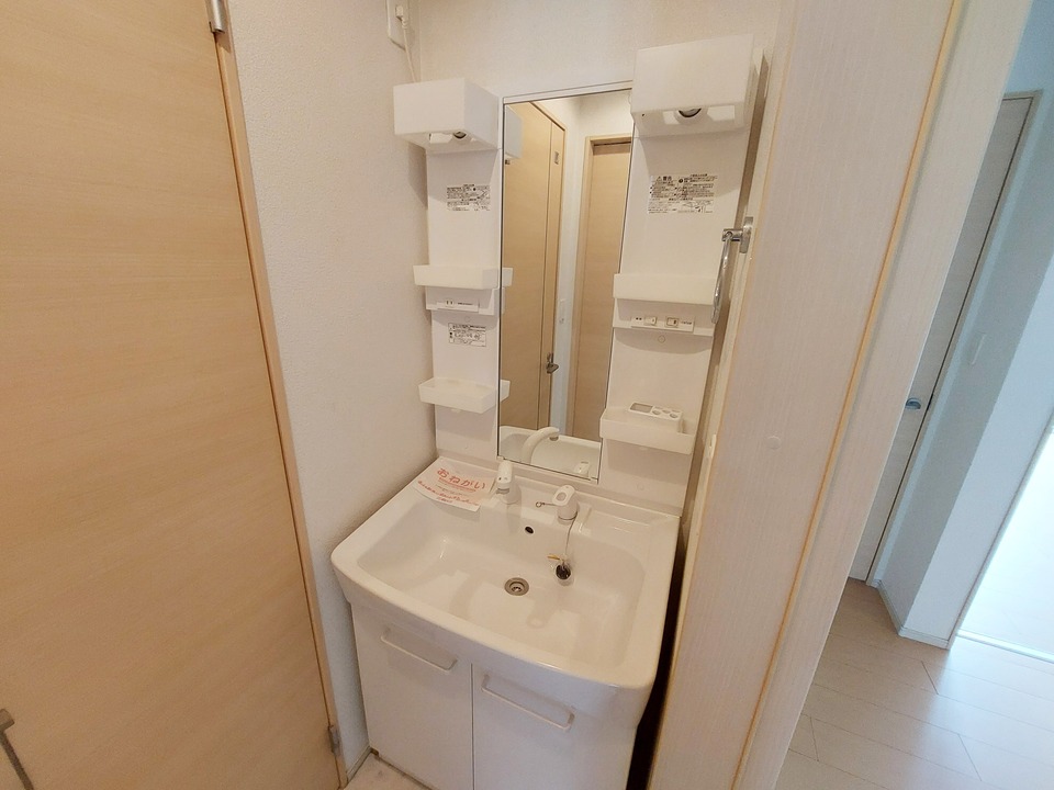 シャワー付洗面化粧台