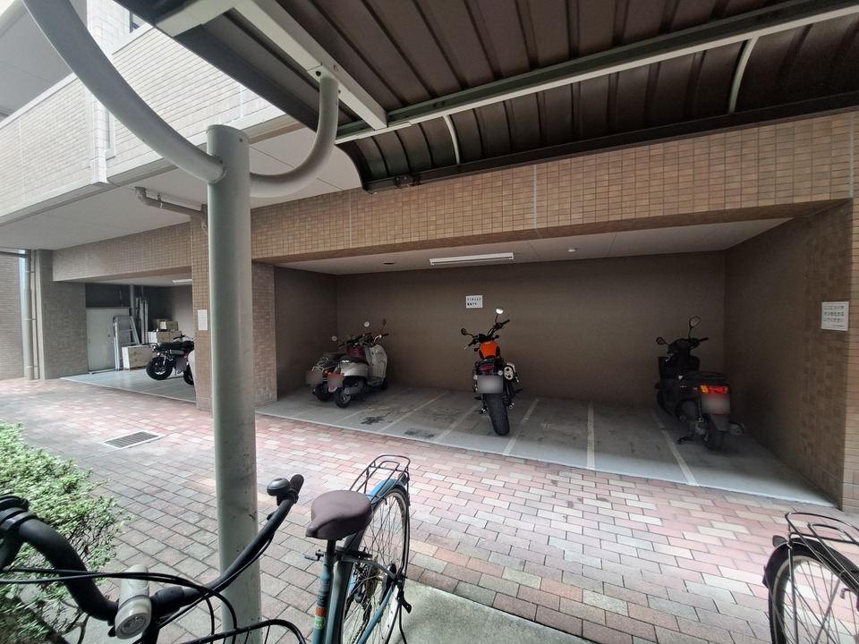 バイク置場
