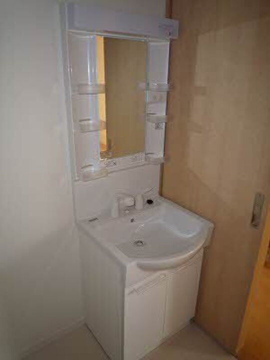 シャワー付洗面化粧台