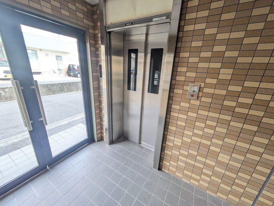エレベーター