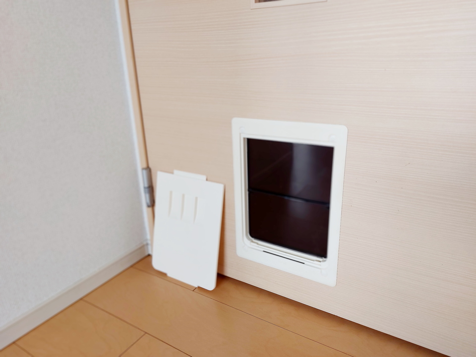 ペット出入口扉