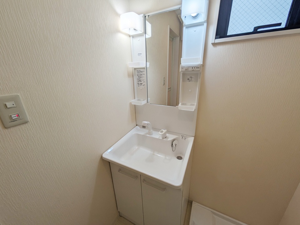 シャワー付洗面化粧台