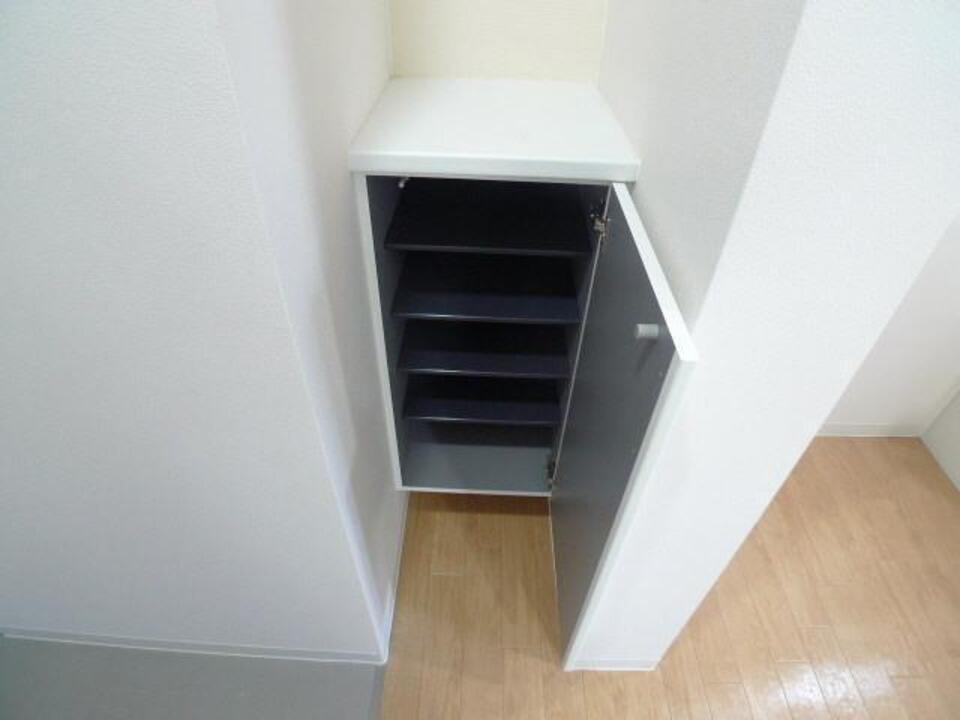 シューズボックス