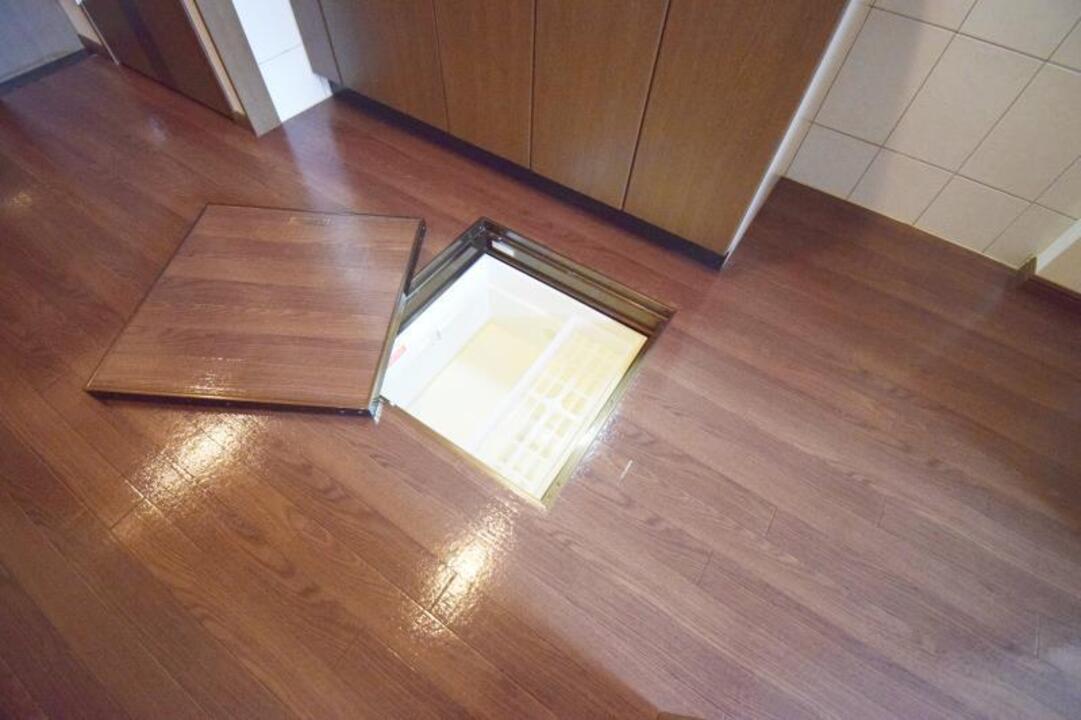 床下収納