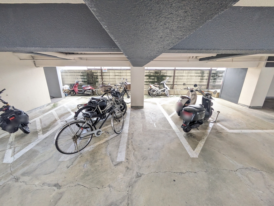 駐輪場