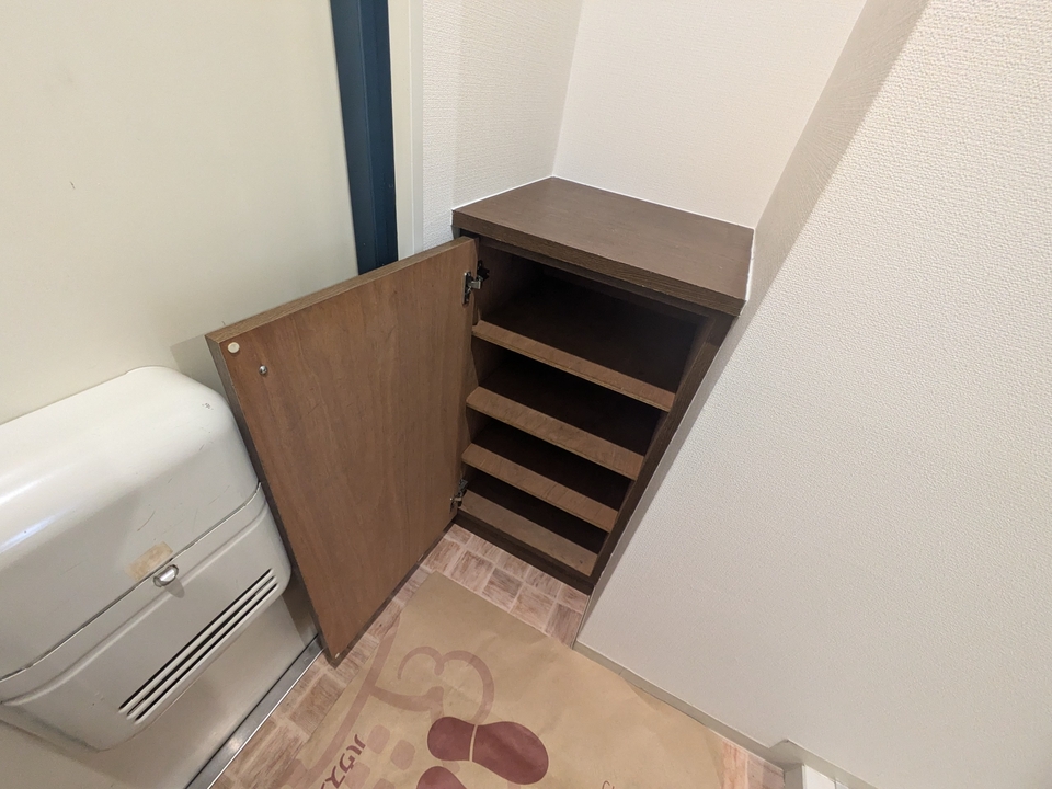 シューズボックス
