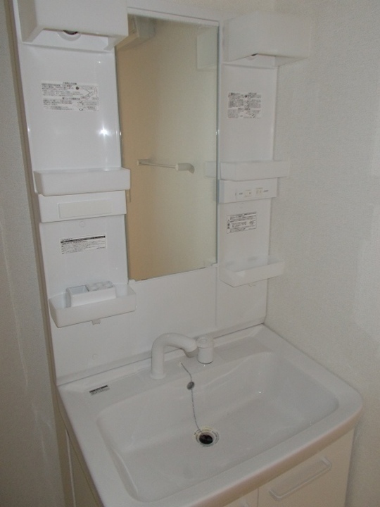 シャワー付洗面化粧台