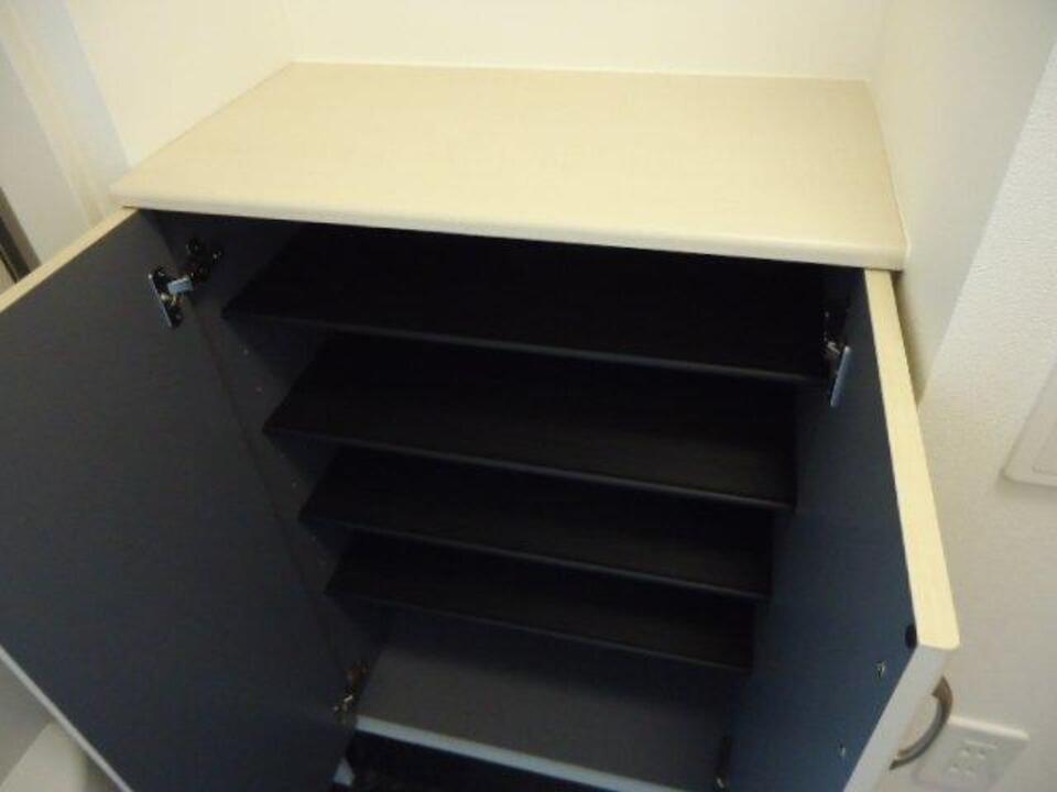 シューズボックス