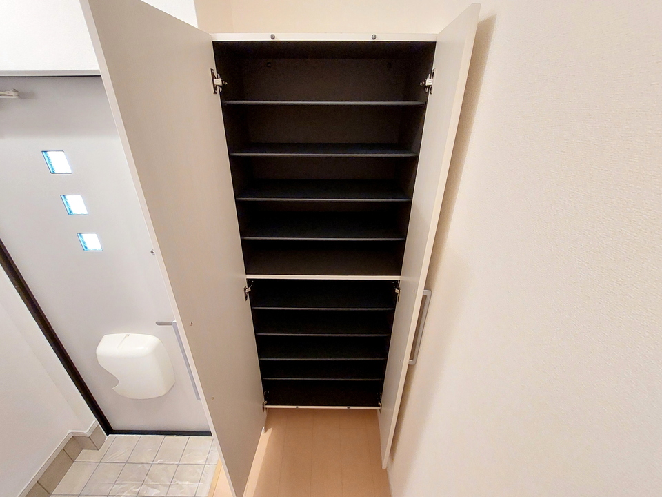 シューズボックス