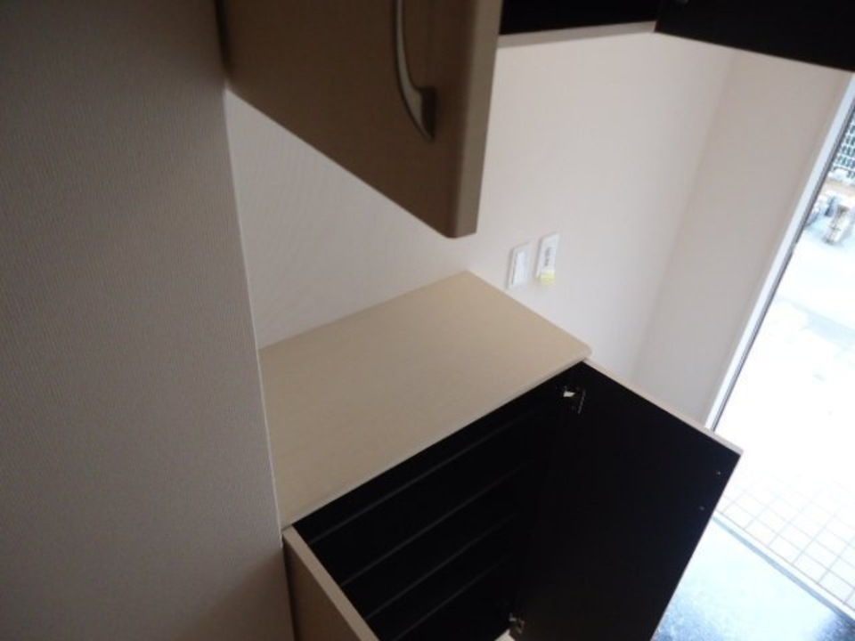 シューズボックス