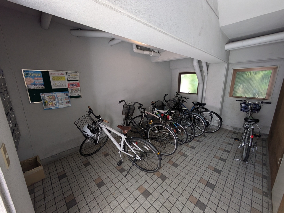 駐輪場