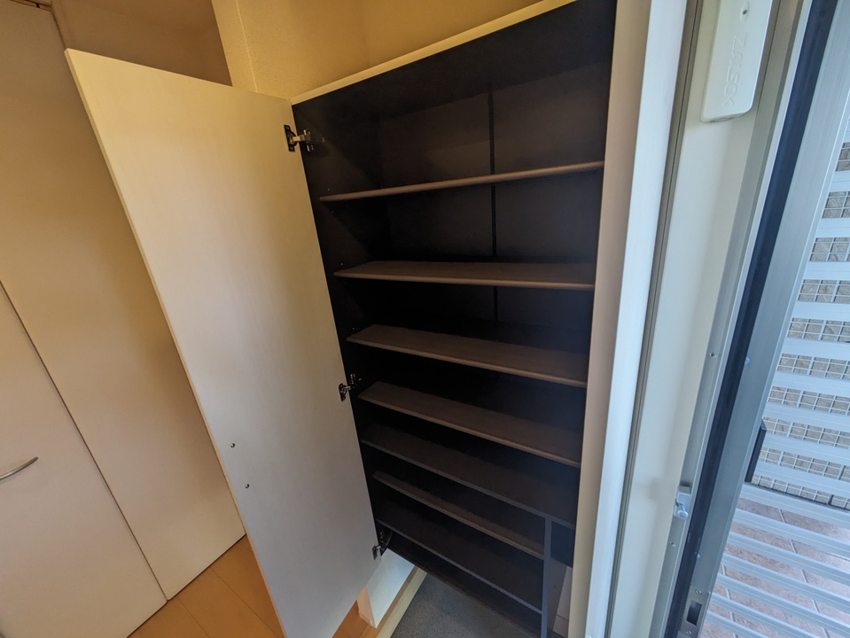 シューズボックス