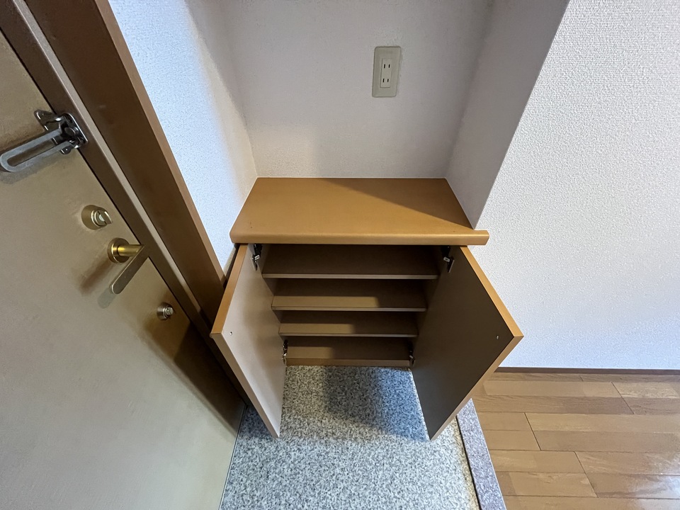 シューズボックス