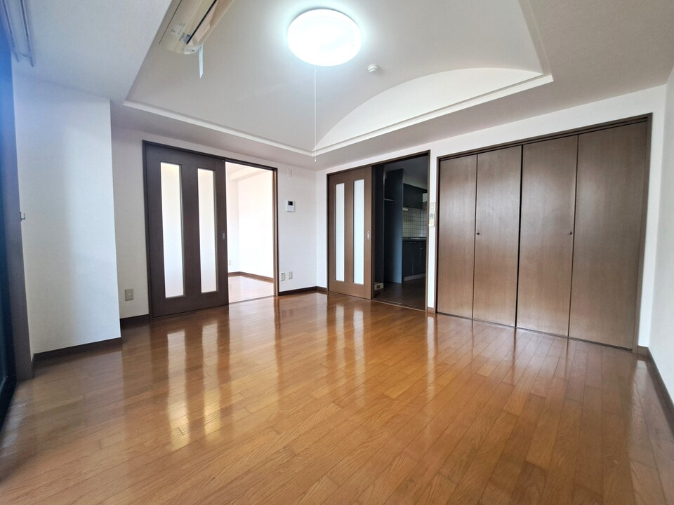 洋室８帖