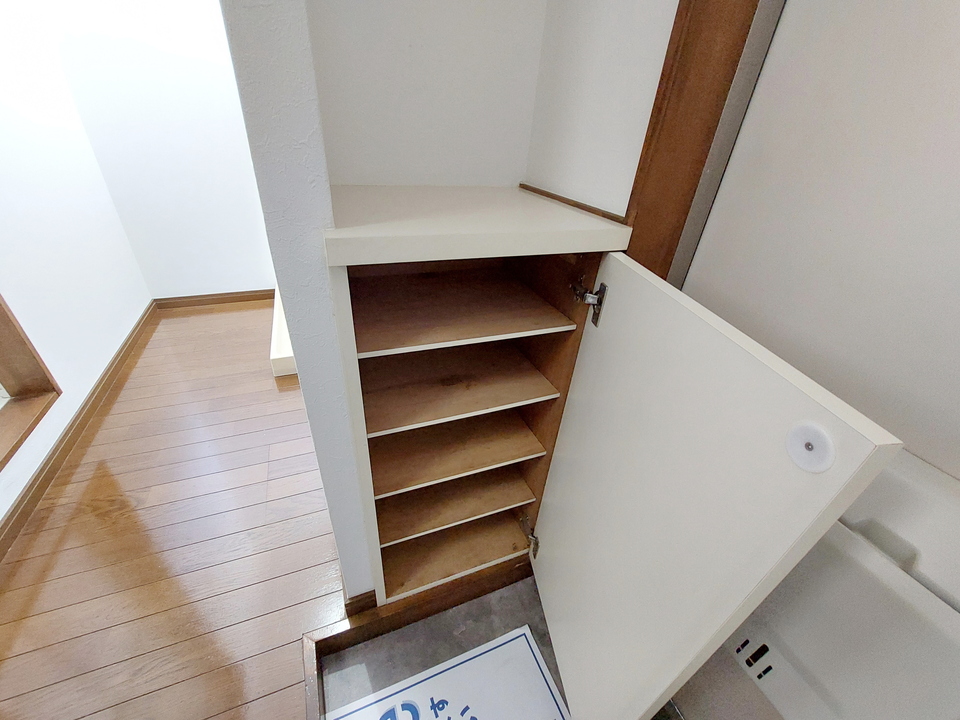 シューズボックス