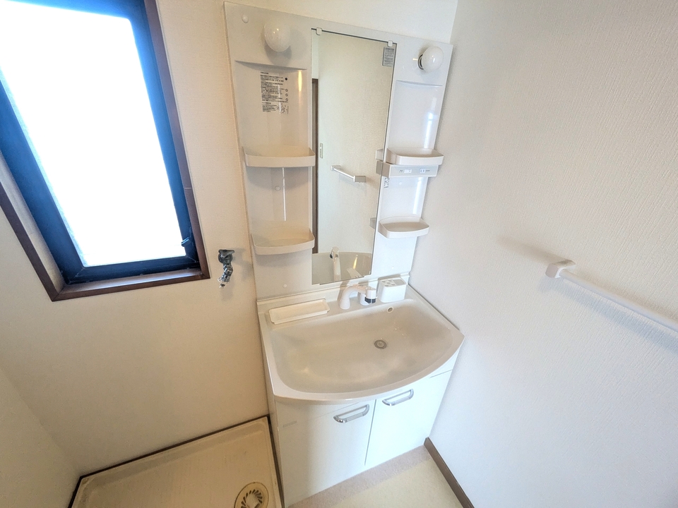 シャワー付洗面化粧台