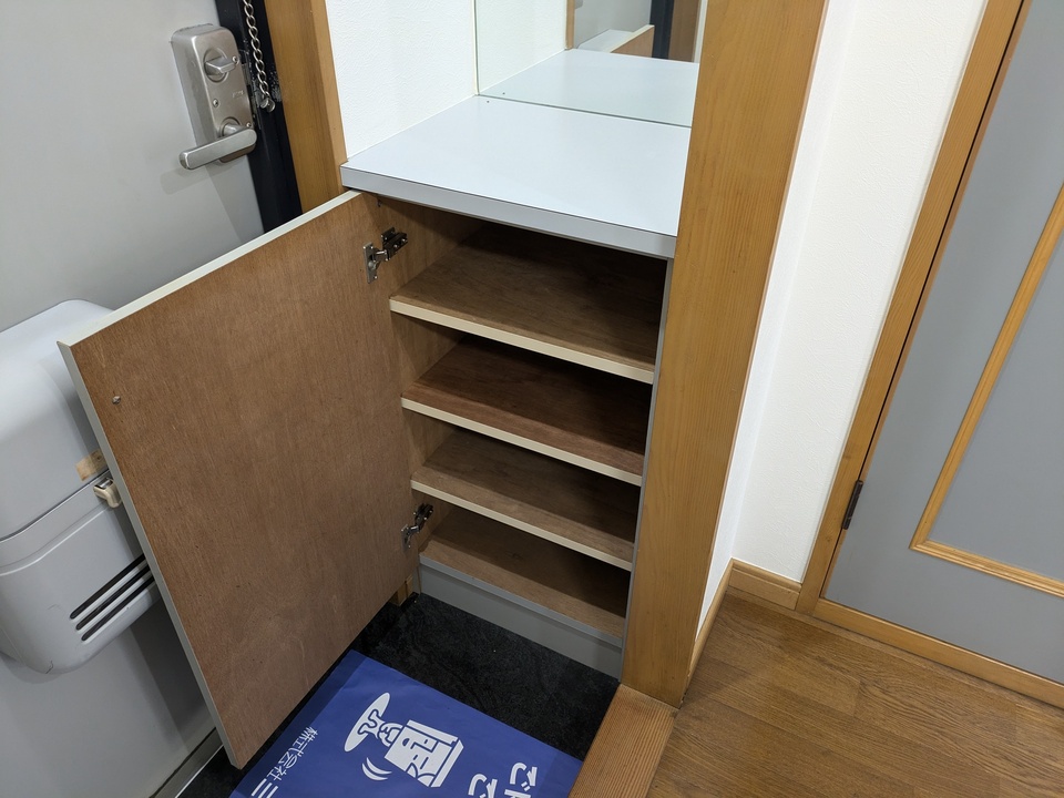 シューズボックス