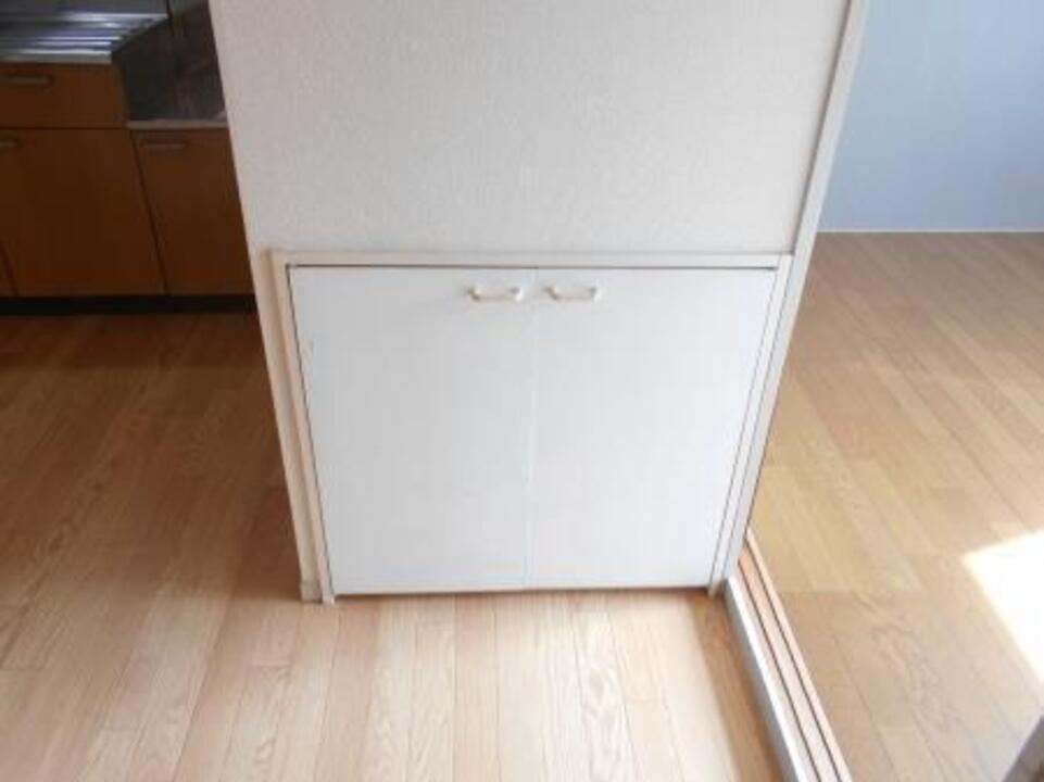 シューズボックス