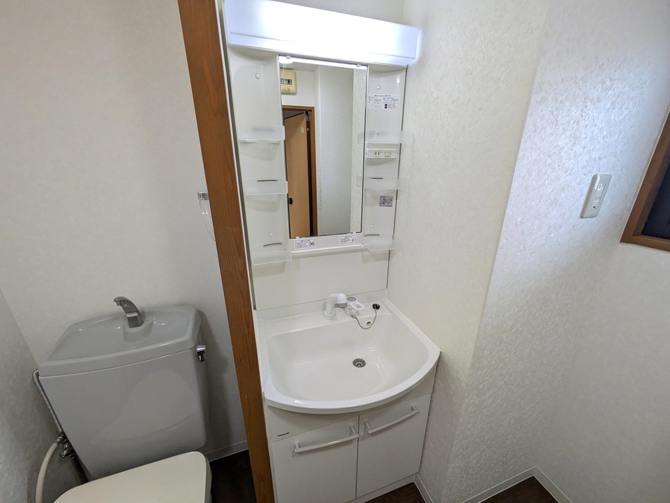 シャワー付洗面化粧台