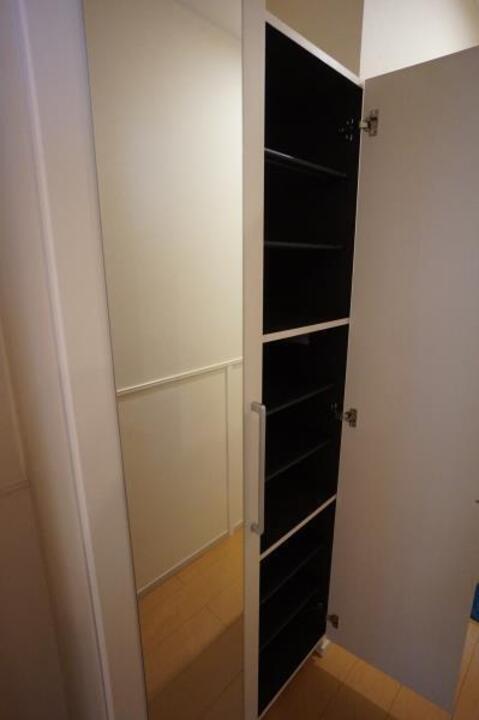 シューズボックス