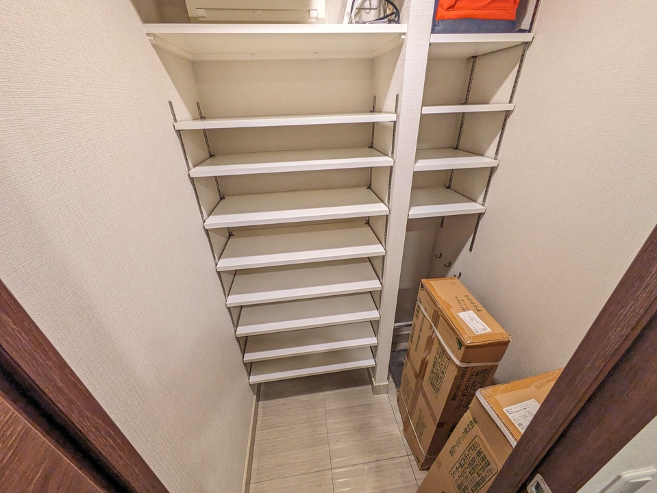 シューズボックス