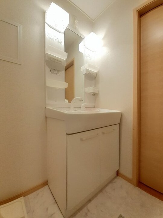 シャワー付洗面化粧台